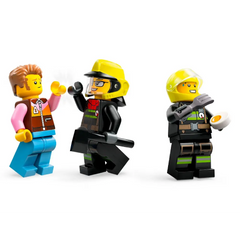 ليجو – شاحنة إطفاء مع قارب الإنقاذ